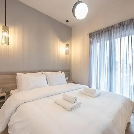 Urban & Spacious Apartment Near Metro With Rooftop Acropolis View Access-3